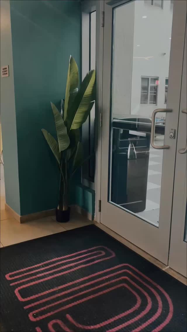 Living steps from FIU hits different \ud83e\udd0d\nFrom study days to sunset hangs \u2014 your new lifestyle starts here.\n\n\u26a1 Black Friday Deal: We're waiving all signing fees this week \u2192 that's $200 in savings when you secure your spot \ud83d\udc40\n\nMove in, level up, repeat. 