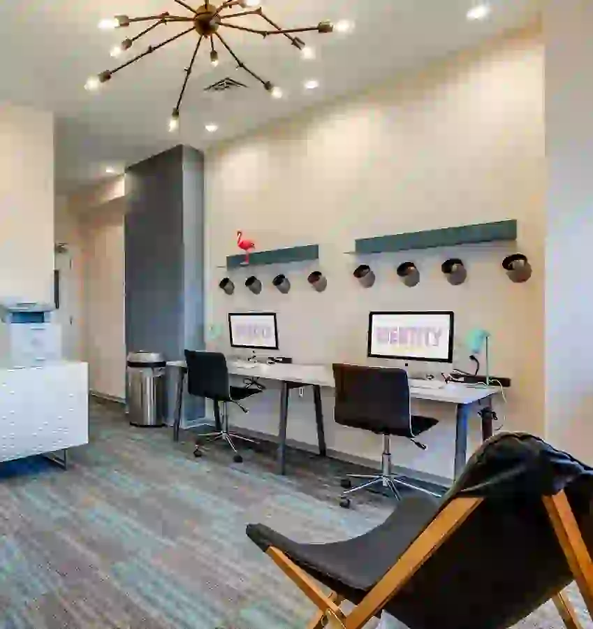 Identity Miami cyber lounge with Macs and PCs